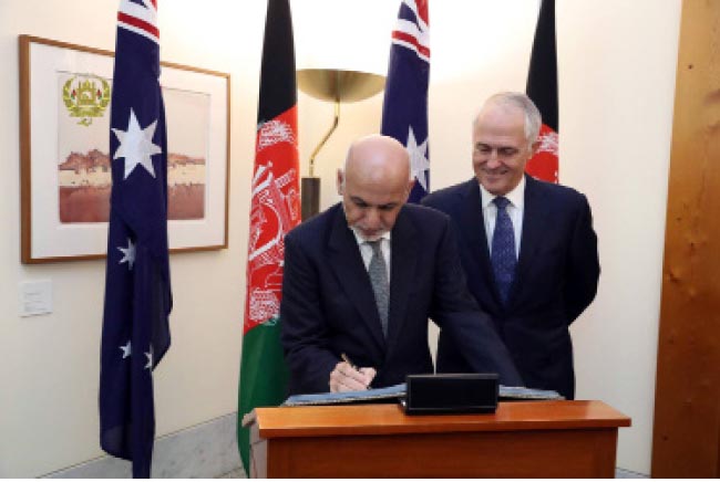 آسترالیا و افغانستان موافقتنامه‌  ۳۲۰ میلیون دالری امضا کردند 